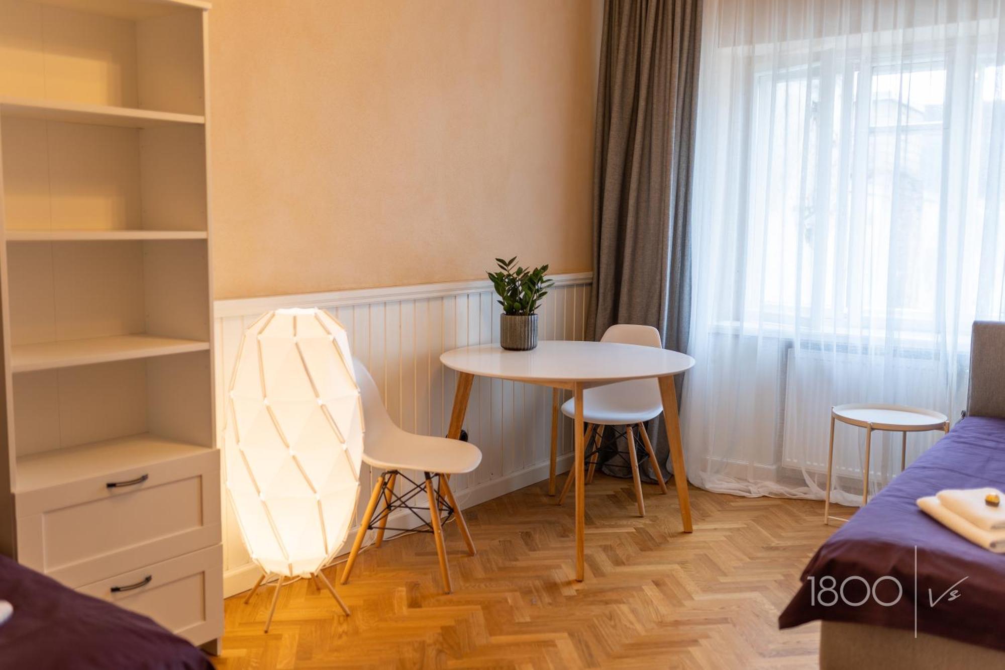 1800 By Vince Stay - Private Rooms In Town Hall Square Ταρτού Εξωτερικό φωτογραφία