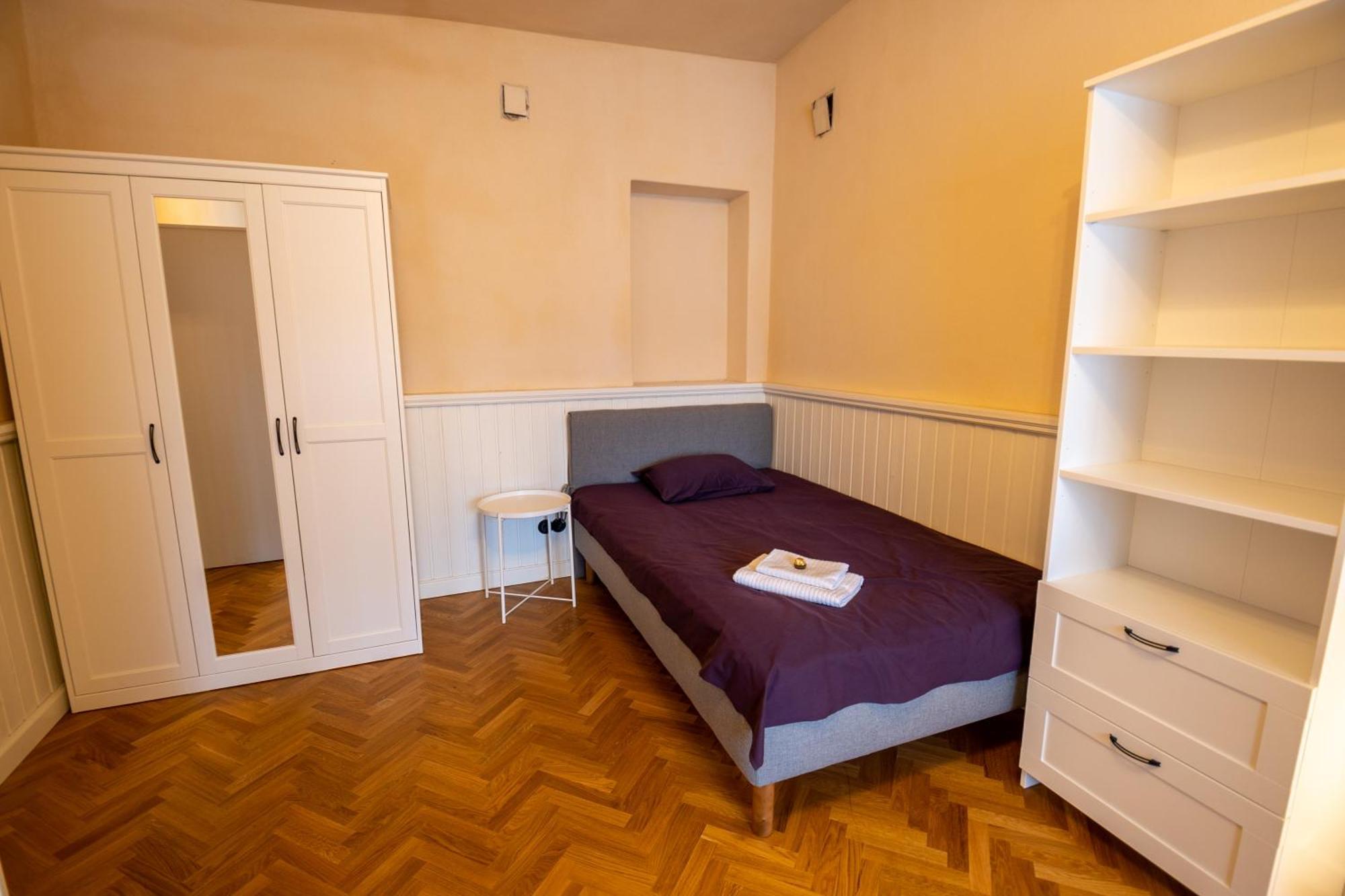 1800 By Vince Stay - Private Rooms In Town Hall Square Ταρτού Εξωτερικό φωτογραφία